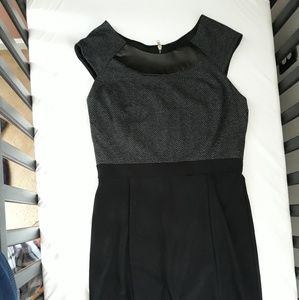 Dress appropriate for office workplace